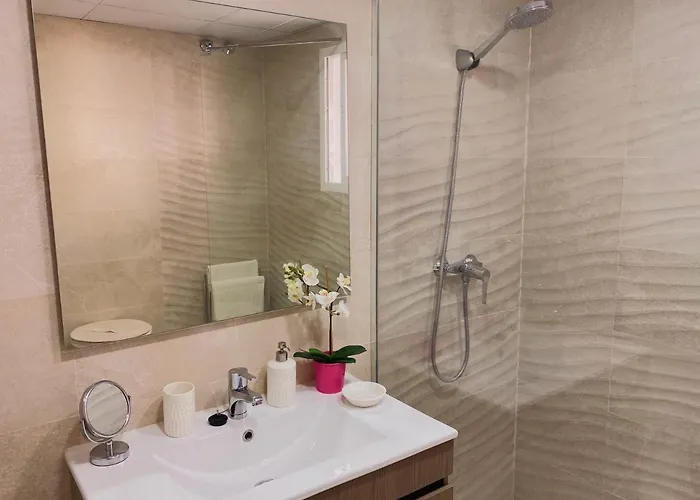 Apartment En La Carihuela-costa Del Sol *