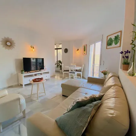 En La Carihuela-costa Del Sol Lägenhet *